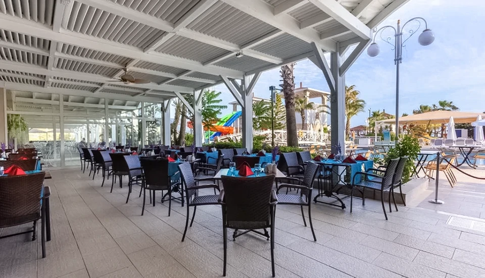 هتل اورنج کانتی بلک آنتالیا